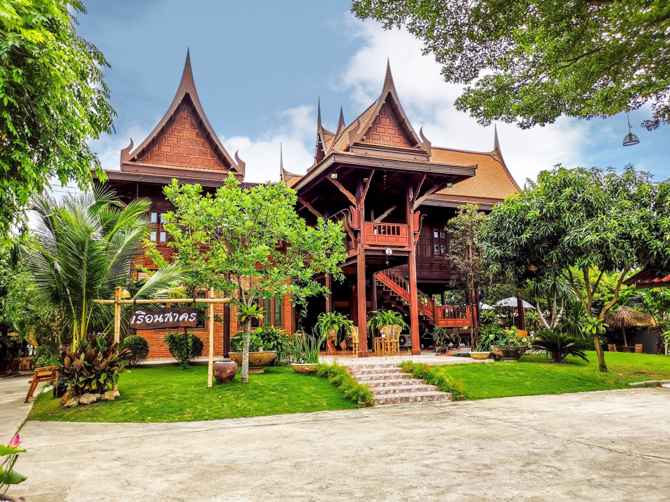 Ruen Sakhon Cafe & Restaurant | Samut Sakhon - Photo 1 of 10