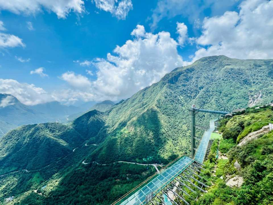 【15% OFF】Sapa | Glass Bridge and Silver Waterfall Small Group Tour | From Sapa Town - Photo 1 of 10