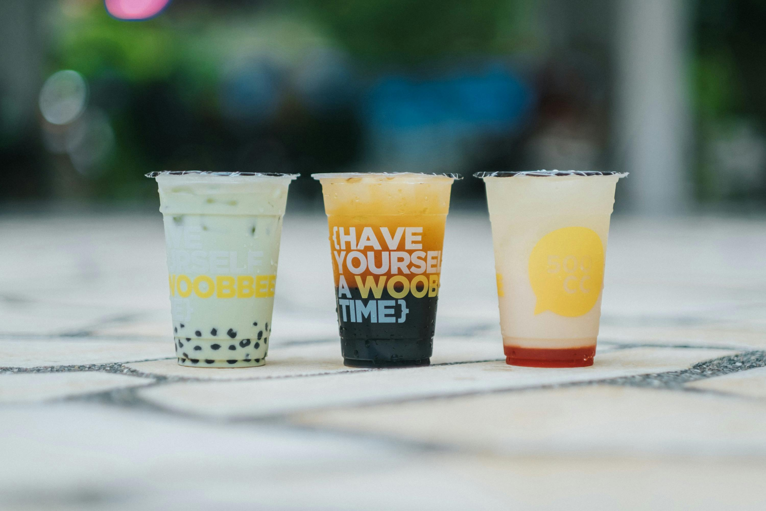 Singapore: Woobbee Oolong Milk Tea with Pearls (Medium) - Photo 1 of 5