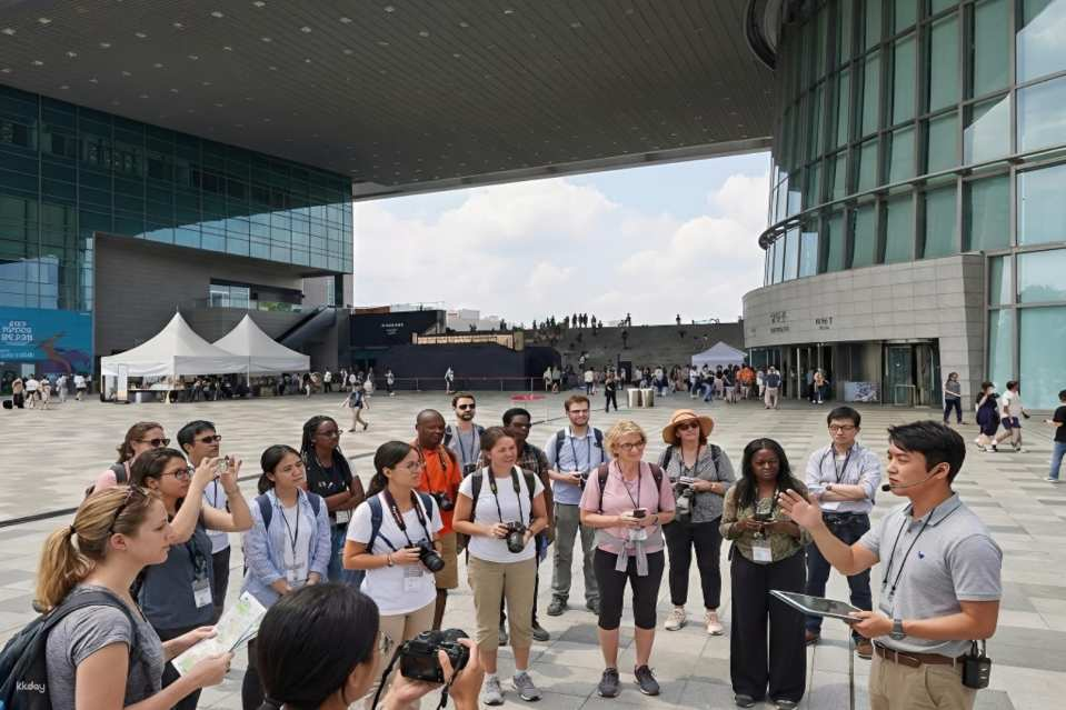 Seoul History Tour : Stories of National Museum & War Memorial - Photo 1 of 10