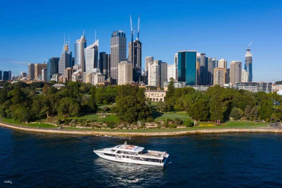 Sydney Harbour Experience Sightseeing Cruises by Captain Cook Cruise | Sydney - Photo 1 of 7
