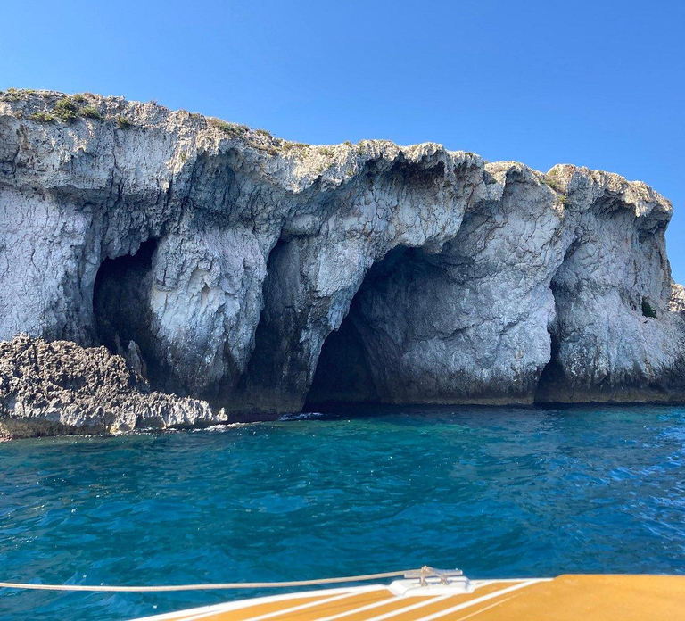 Syracuse: Ortigia Island and Sea Caves Boat Tour - Photo 1 of 10