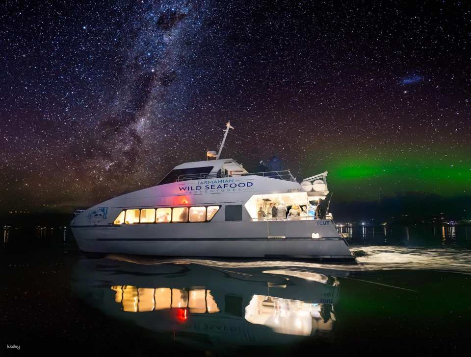 Tasmanian Night Cruise with Stargazing & Fresh Seafood |Hobart| Australia - Photo 1 of 5