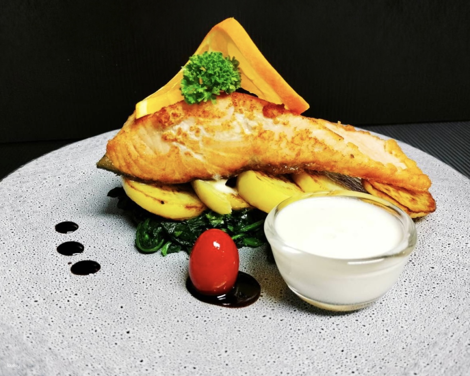 The Bre-Eze Restaurant at Fair House Villas & Spa (Samui) | Surat Thani - Photo 1 of 10