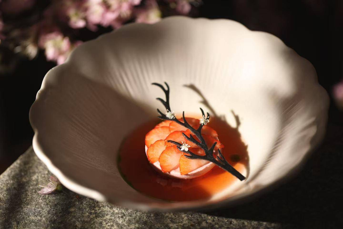 Tianyu Shui · Tea & Greens (Tianyushui) (Black Pearl One Diamond) – Creative Chinese Cuisine - Photo 1 of 9