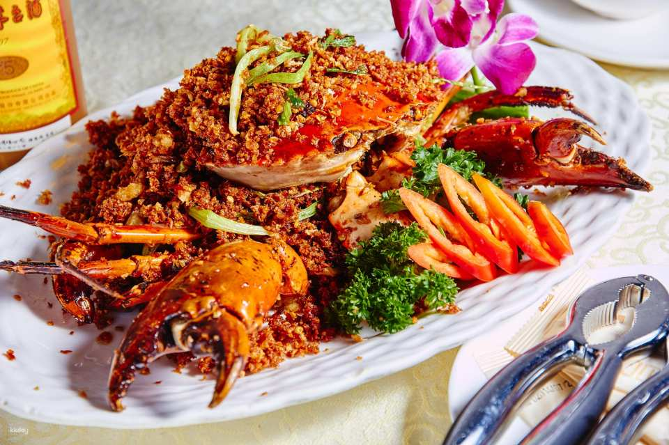 Causeway Bay | Choi Kee Spicy Crab Private Kitchen | Hong Kong-style Seafood Private Kitchen | 40-Year Classic | Must-try Typhoon Shelter Crab for Foodies | Signature Spicy Crab | Dine-in Set Menu | KKday Limited-time Offer - Photo 1 of 4
