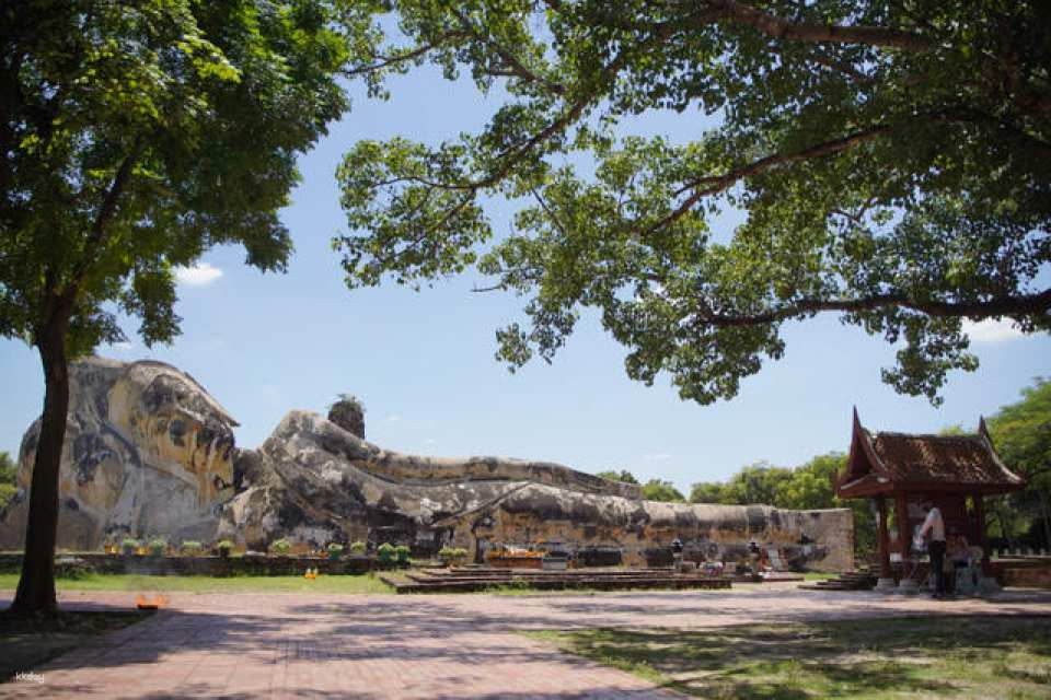 [20% OFF for a Limited Time Only] The Definitive Ayutthaya Ancient City Tour of 4 Ruins! Wat Phra Si Sanphet, Wat Mahathat, Wat Lokayasutha, and Wat Chaiwatthanaram <Japanese-speaking guide, hotel pick-up, and lunch included> by FunGroup - Photo 1 of 6