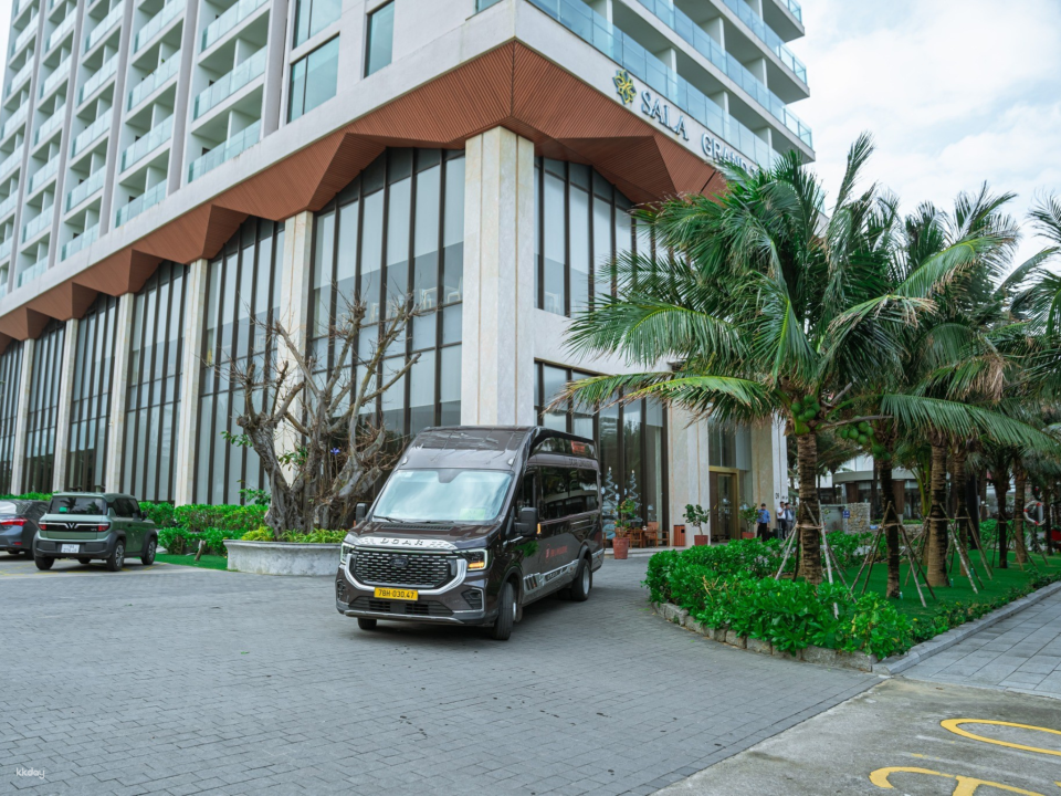 Transportation | Tuy Hoa - Quy Nhon Route: Shared Limousine bus Vietnam - Photo 1 of 10