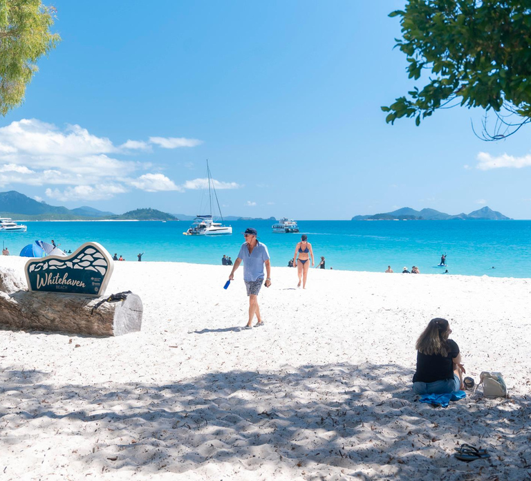 Whitsundays: 2 days 1 night Sailing, Snorkeling, Whitehaven - Photo 1 of 6