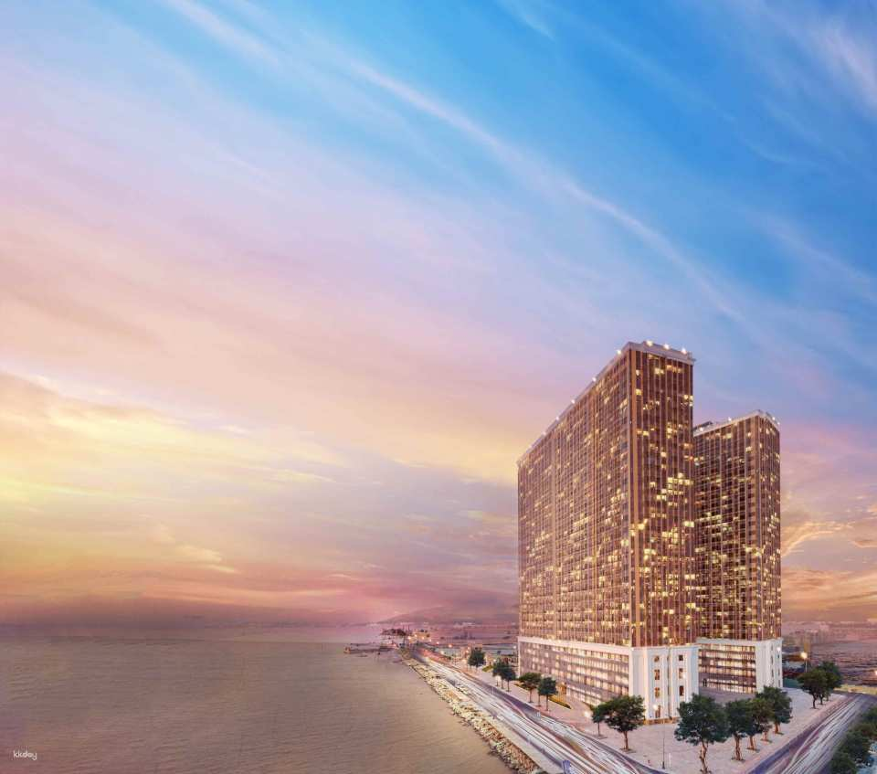 Wyndham Danang Golden Bay - Photo 1 of 10