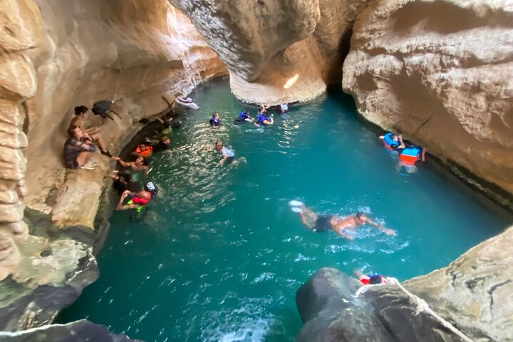 Discover Wadi Shab by a Professional Omani Guide (private)- 8h - Photo 1 of 6