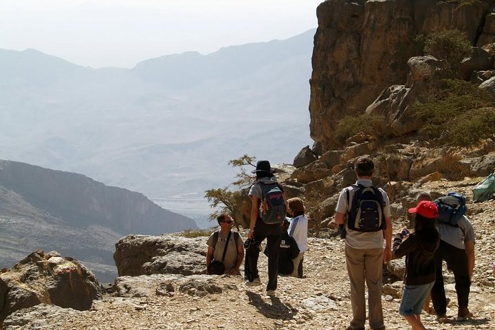 Oman day tours , Nizwa and Jabl Shams