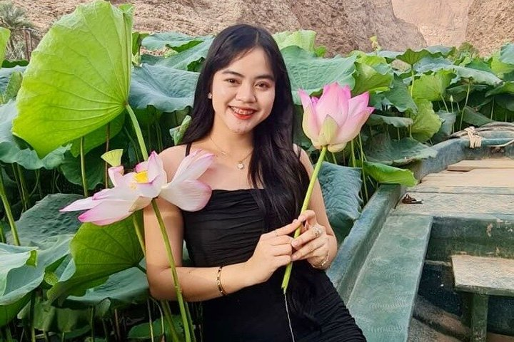 Private Full-Day Wadi Shab Adventure and Bimmah Sinkhole Tour - Photo 1 of 25