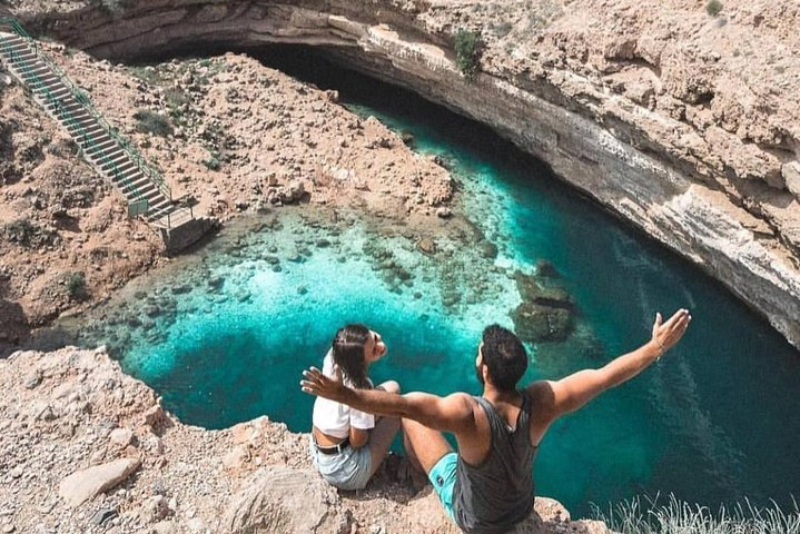 Wadi Shab tour with Bimmah Sinkhole tour (price per vehicle) - Photo 1 of 10