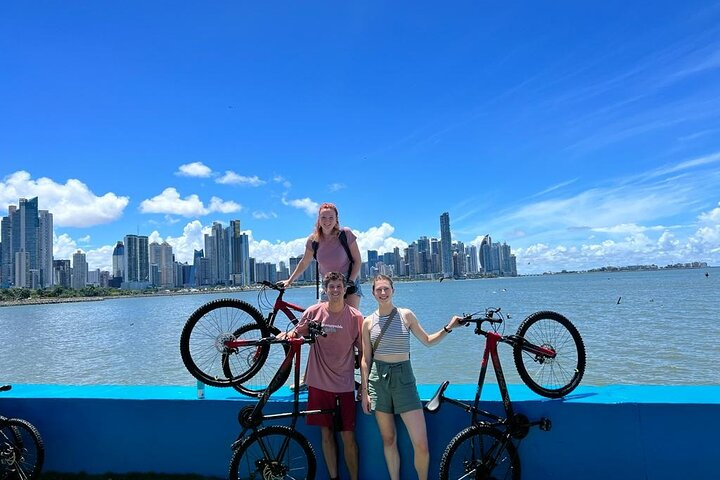 Bike Tour in Old City And Panama City with Local Markets  - Photo 1 of 7