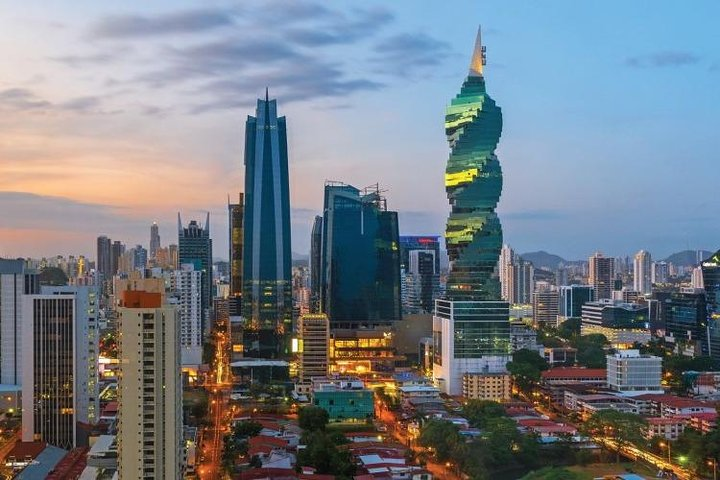 We invite you to know Panama.