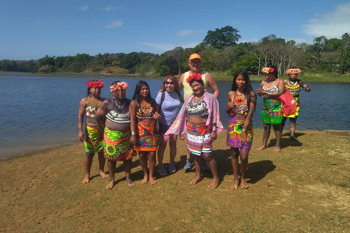 Embera Tusipono greeting