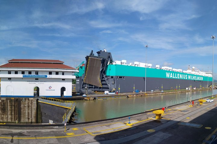 Panama Canal with entrance included and Gatun Lake Boat Tour - Photo 1 of 18