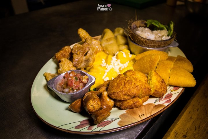 Panamanian Dinner and Folkloric Show Ticket with Pickup - Photo 1 of 13