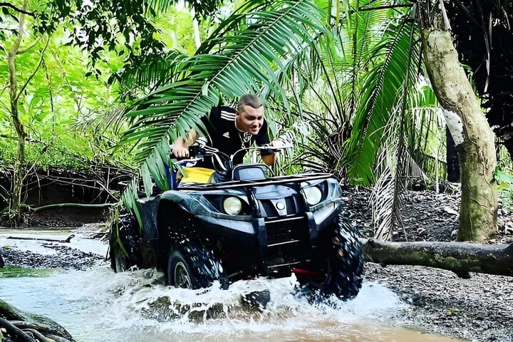 The Craziest Panamanian Jungle 4 wheels is BACK - Photo 1 of 3