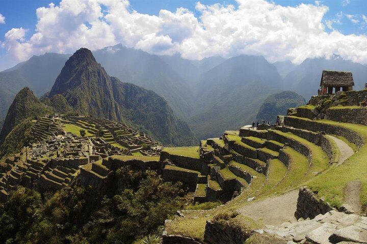 Machu Picchu 2 Days: (Relaxing Train Experience + 1 Hotel Night) - Photo 1 of 13