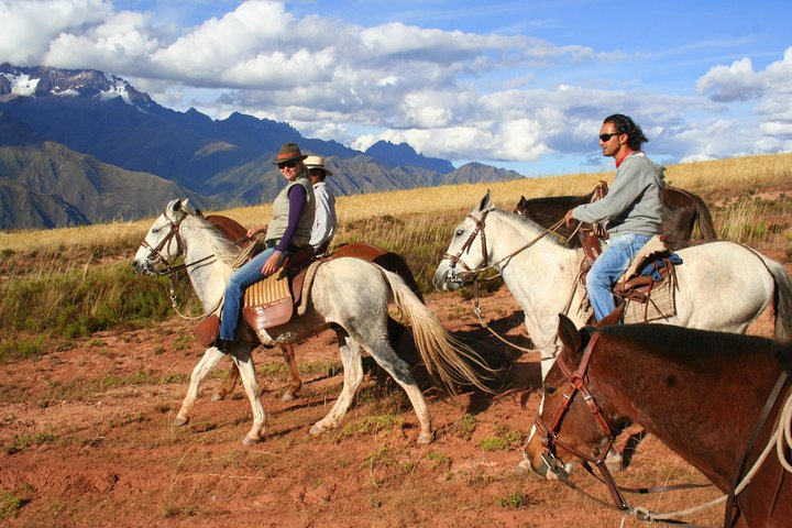 Cusco horse riding