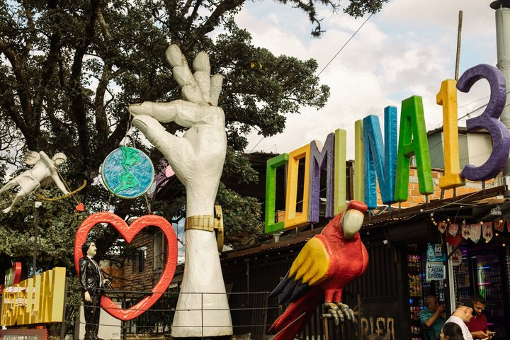 Half-Day Medellín Transformation History: Comuna 13 & MetroCable - Photo 1 of 20