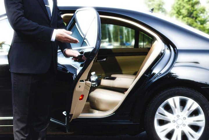 Private Transfer IN from to the International Airport Alejandro Velasco to Cusco - Photo 1 of 6