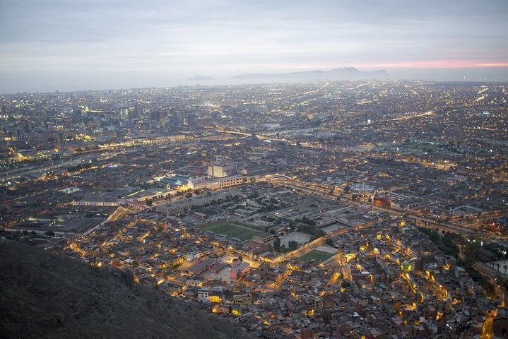 Half-Day Lima Night Tour with Historic Center & Water Show - Photo 1 of 3
