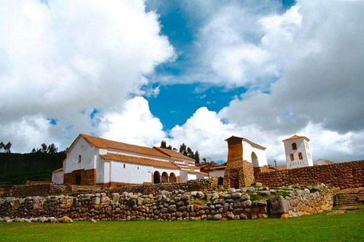 Colonial temple and Inca palace in Chinchero.