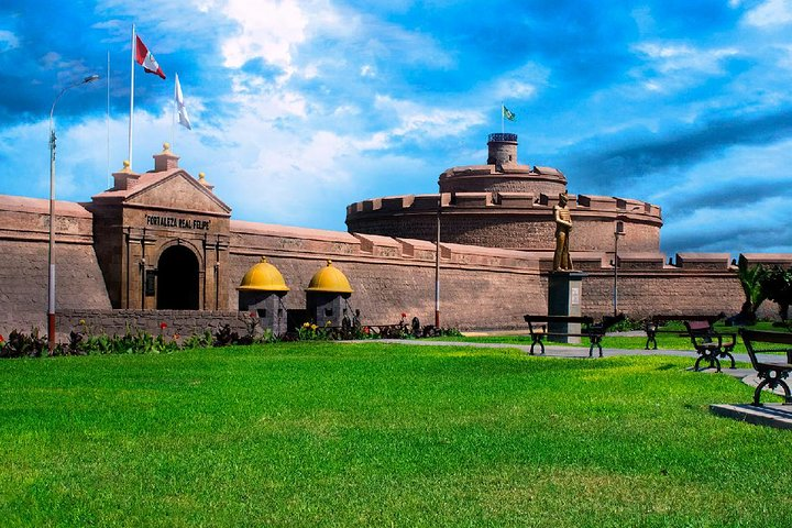 Tour Real Felipe / Submarine Abtao - Photo 1 of 8