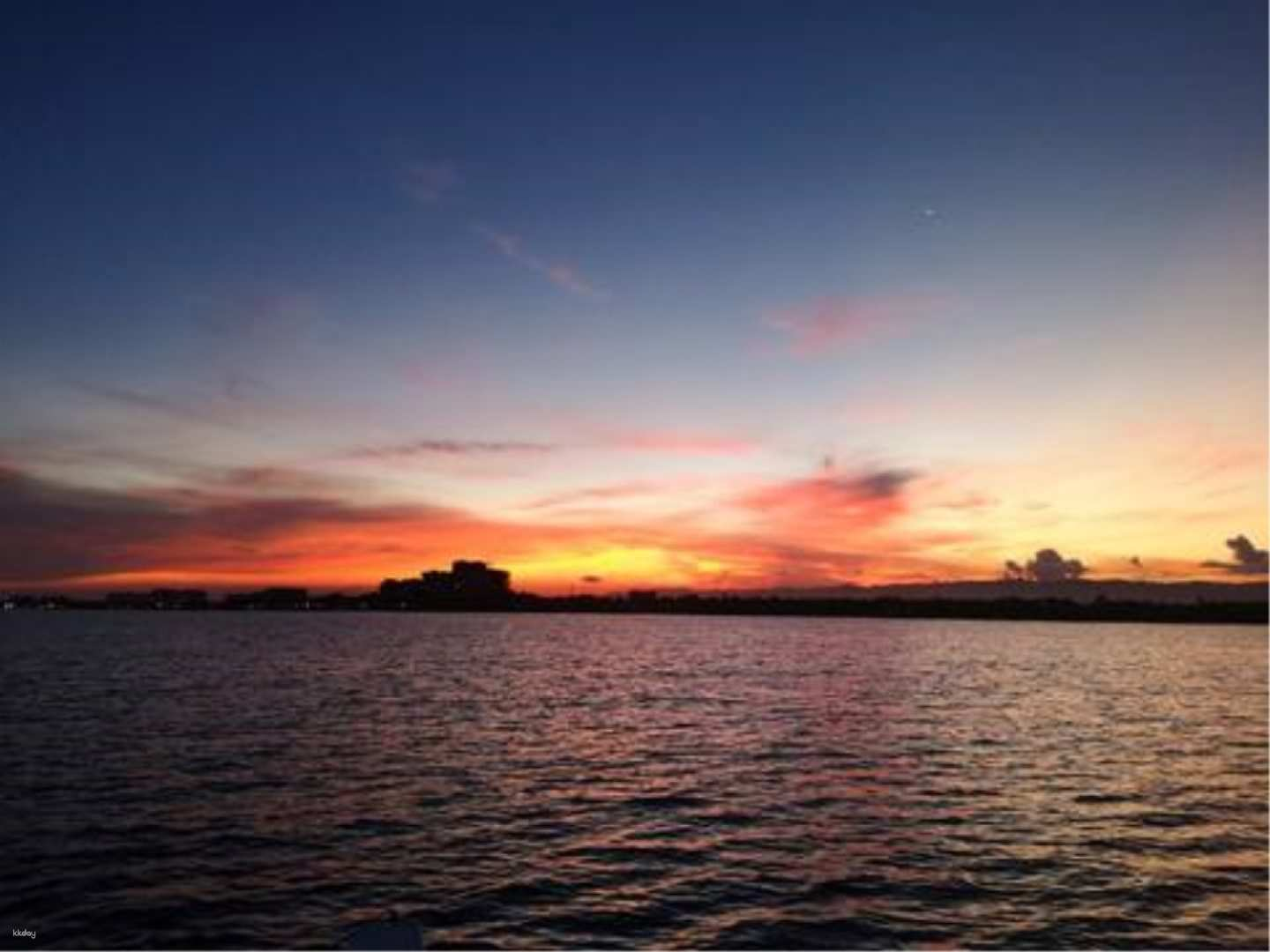 Cebu Sunset Hopping Tour (Snorkeling, Dinner, 120 min Stone Massage, Airport Drop-off) - Photo 1 of 4