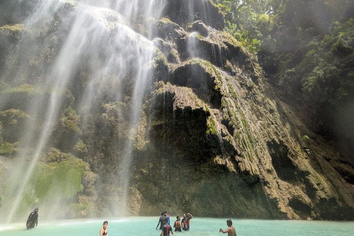 Oslob Whale Shark & Tumalog Waterfalls & Sumilon Sandbar - Photo 1 of 10