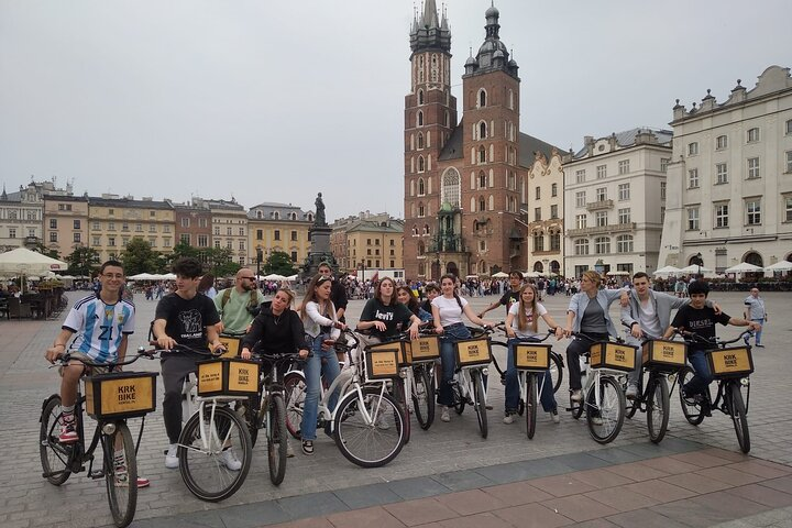 Discover the Jewish Quarter with a Bike Tour - Photo 1 of 6