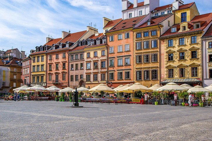 Discover Warsaw’s most Photogenic Spots with a Local - Photo 1 of 6