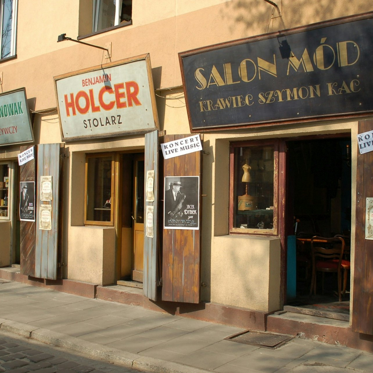 Jewish Square & Former Ghetto Krakow: Small-Group Morning Guided Tour - Photo 1 of 11