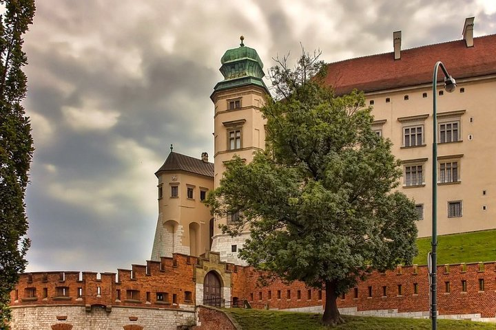 Krakow: Wawel Sightseeing of the Royal Hill - Photo 1 of 11