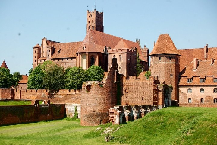 Malbork Castle regular tour - Photo 1 of 5