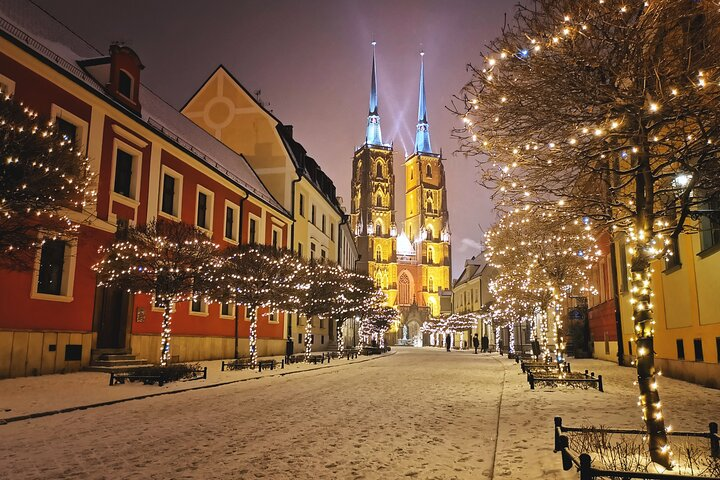 The main street of Cathedral Island in winter