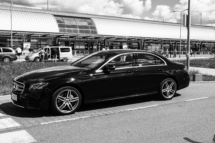 Warsaw Chopin Airport Private Transfer - Photo 1 of 2