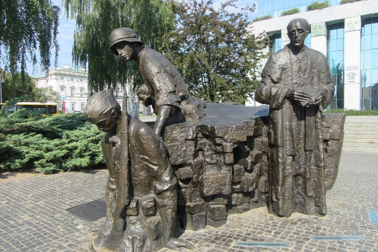 Warsaw: Wartime Self-Guided Audio Tour - Photo 1 of 5