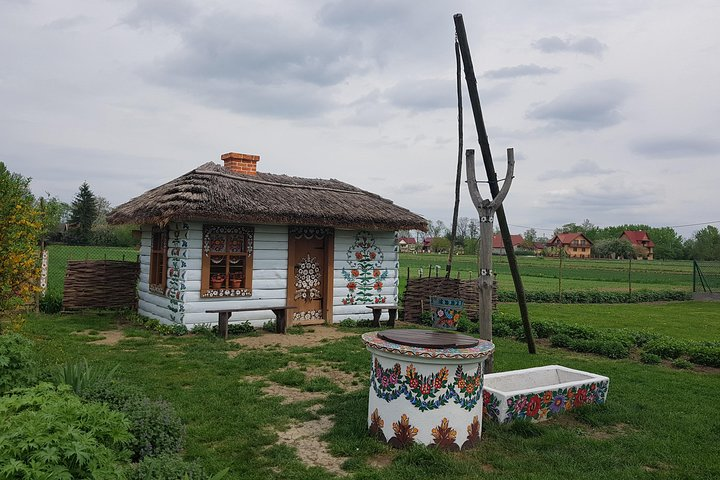 Zalipie, painted village, regular small group tour from Krakow - Photo 1 of 8