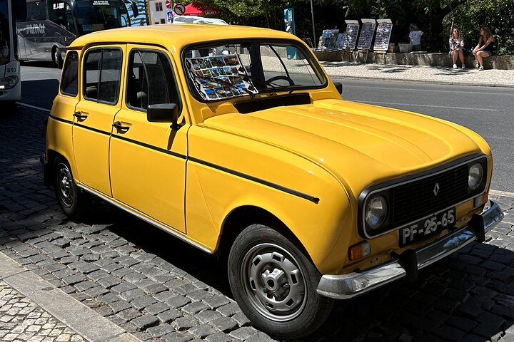 Yellow Renault 4L

A once in a lifetime experience inside a timeless vehicle