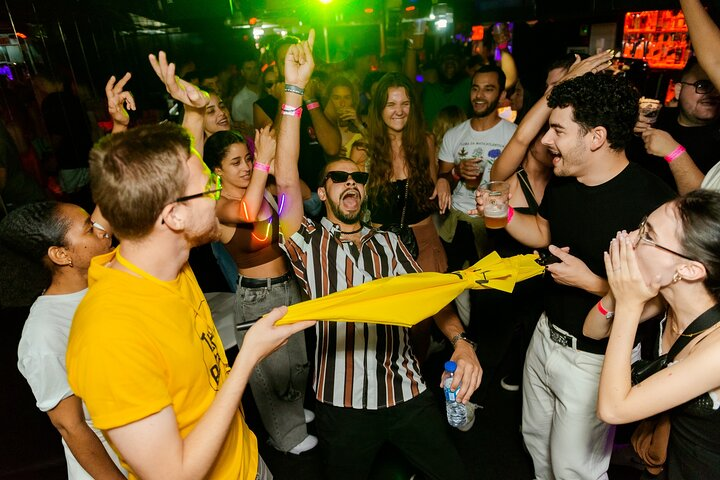 Lisbon: Pub Crawl with Open Bar, Shots & VIP Club Entry - Photo 1 of 11