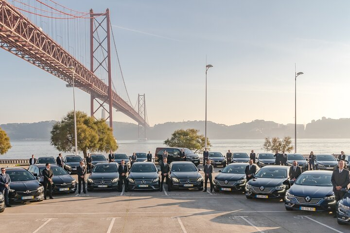 Experience smooth transitions from your flight to the heart of Lisbon. Friendly drivers and easy airport access ensure a relaxed start to your adventure in Portugal.