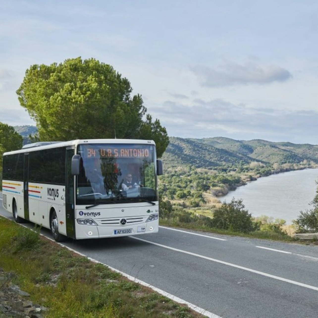 Albufeira: Bus Transfer To/From Faro Airport - Photo 1 of 5