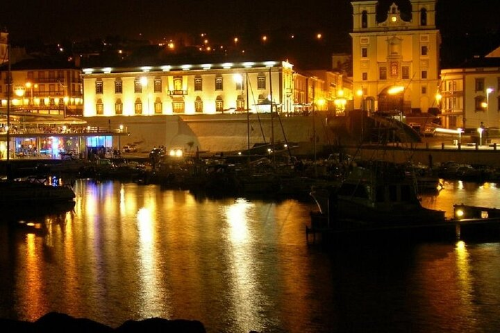 Angra do Heroísmo by foot - Photo 1 of 14
