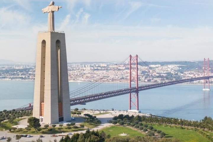 Christ King, Bacalhôa & Palmela, Setúbal Private Full Day Tour - Photo 1 of 25