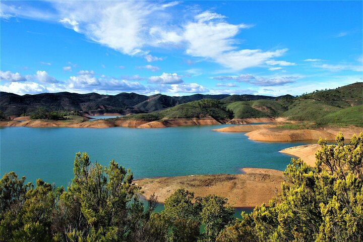 A 4x4 at your disposal - explore the options! - Photo 1 of 5