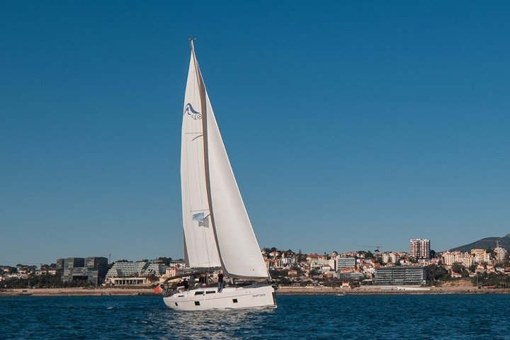 Cascais Private Sailing 2h Cruise with a drink - Photo 1 of 18